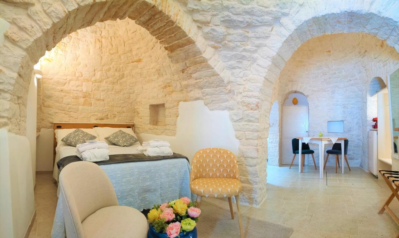 Trullo Monte Santo 50 Bed and Breakfast Alberobello Exteriör bild